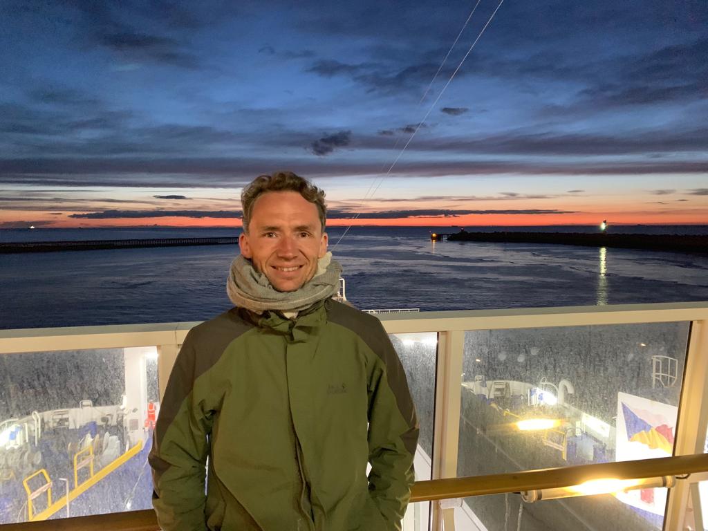 Read more about the article On the Ferry to Dover